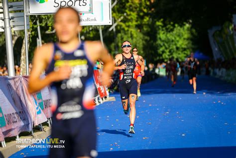 Laura lindemann is a professional triathlete from germany. Lindemann and Luis command victories in the fast and ...