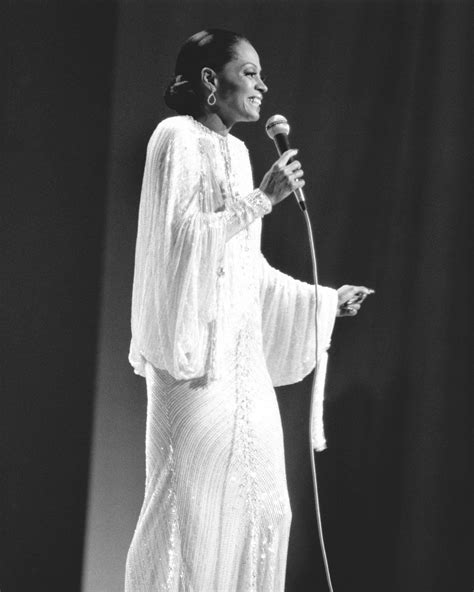 The Queens Closet 27 Of Diana Ross Most Iconic Looks Diana Ross