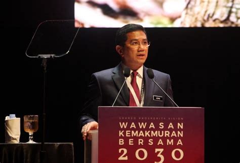 Meski entah yang berada diujung waktu aku tidak boleh duduk termanggu waktu sekarang akan segera. WKB 2030: Ke arah masa depan rakyat dan negara yang lebih ...
