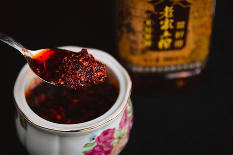 Sichuan Chili Oil Recipe Ft Caiziyou Lajiaoyou 辣椒油 The Mala Market