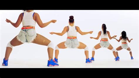Nicki Minaj Omg Look At Her Butt Anaconda Youtube