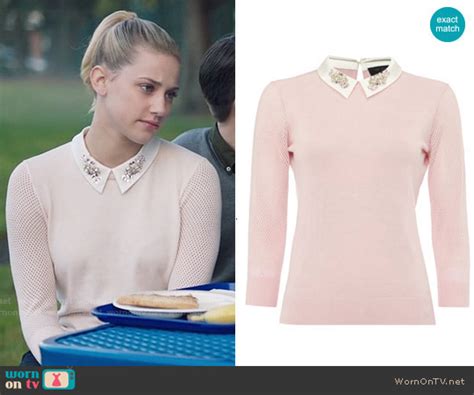 Image betty cooper season 2 promotional photo. WornOnTV: Betty's pink sweater with embellished collar on ...