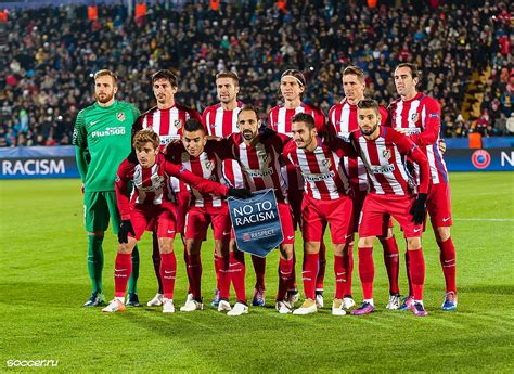 Barca thrashed alaves, atletico opened day with a win and sevilla followed suit later. Club Atlético de Madrid 2016-2017 - Wikipedia
