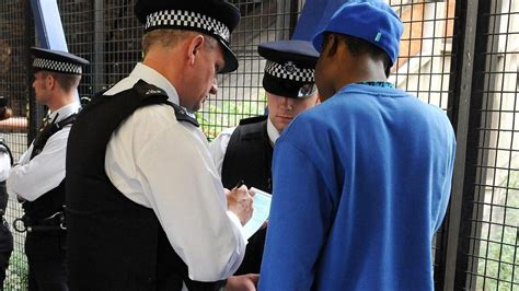 Stop And Search Six Met Pcs Disciplined After Almost 5000 Complaints
