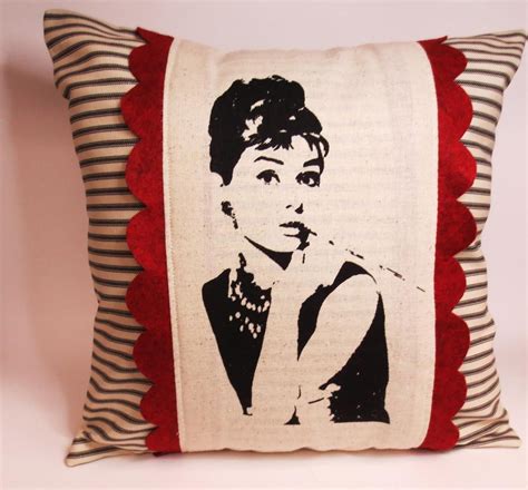 So if you caught our post yesterday, i am all about pillows right now. Decorative Throw Pillow Cushion Cover with Hollywood Glam | Screen printed pillow, Cushion ...