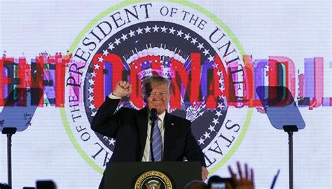 Donald Trump Appears Before Presidential Seal Featuring Russia Golf