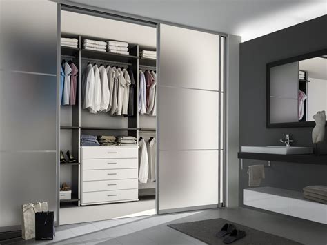Check spelling or type a new query. Begehbarer Kleiderschrank Türen | Ankleidezimmer Selber ...