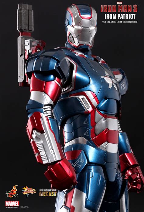 Examining Hot Toys Sideshows Iron Man 3 War Machine And Iron Patriot