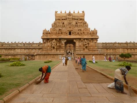 Filebrihadeshwara Temple Thanjavur Tamil Nadu Wikimedia Commons