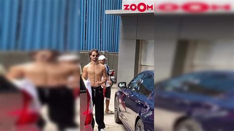 Tiger Shroff Flaunts His Six Pack Abs In Front Of Paps