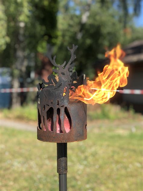 Unser gartenfeuer sortiment für die saison 2021. 🔥☀️🔥☀️🔥☀️🔥☀️🔥 Die Gartenfackel brennt und sieht auch in ...