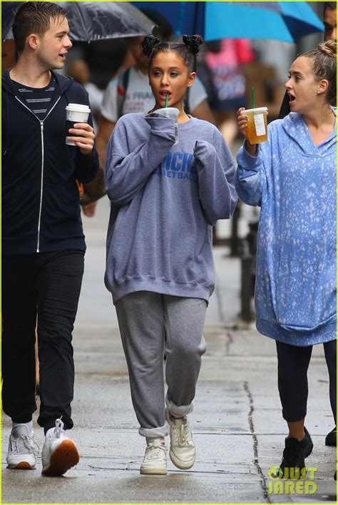 Ariana Grande And Friends Get Drenched In Nyc Rain Storm Photo 4149670