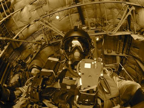 Military Parachuting: HAHO/HALO
