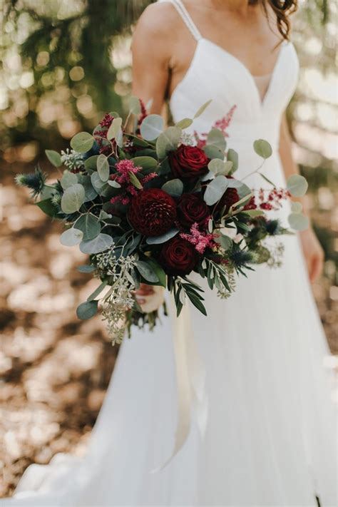 30 Greenery And Burgundy Wedding Color Ideas Bridal Bouquet Fall