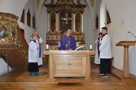 Žehnání oltáře a liturgických předmětů - Biskupství českobudějovické