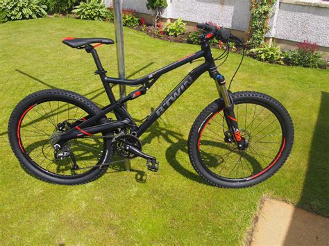 Rockrider 520s Full Suspension Mountain Bike Genuinely Only Done 20