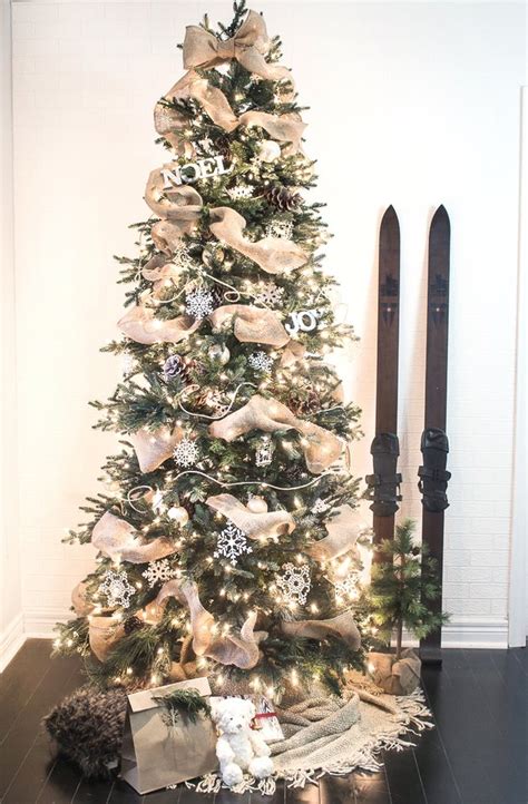 30 Fabulous Christmas Tree Decorating Ideas That Are Totally Heartwarming
