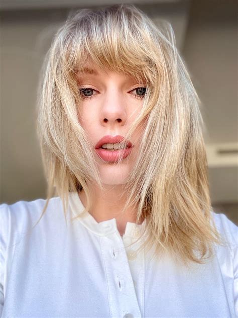New Taylor Swift Selfie Sexy Lips Celeblr