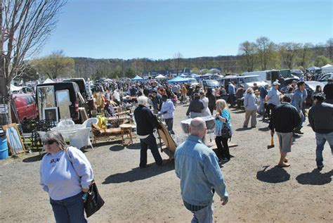 10 Best Flea Markets In Connecticut For Rare Finds Great Bargains