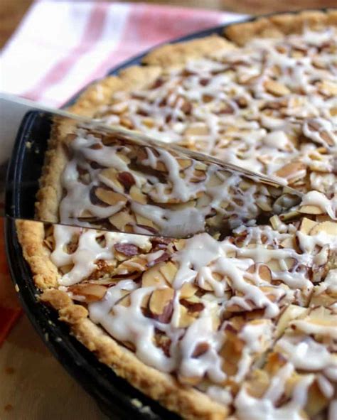 This recipe is from mary berry winter cookbook ebook, published by dk. Mary Berry's Bakewell Tart Recipe and a Mincemeat Twist ...