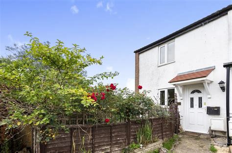 Southfields Frome Ba11 2 Bed End Of Terrace House £200000