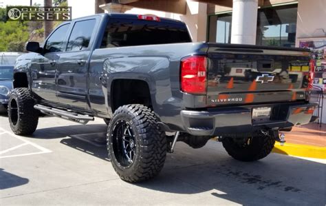 2018 Chevrolet Silverado 1500 Hostile Sprocket Pro Comp Suspension Lift