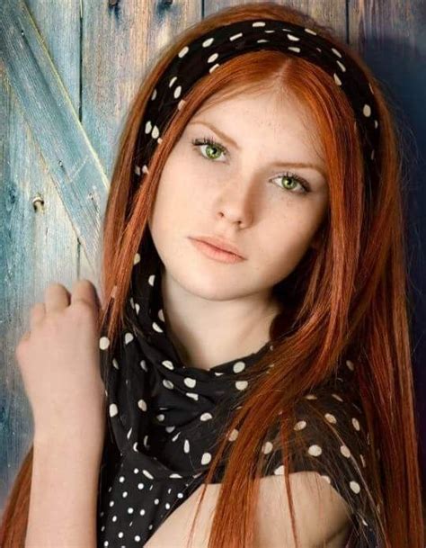 Pin By Weekend Warrior On 2 Redheads Red Hair Green Eyes Beautiful