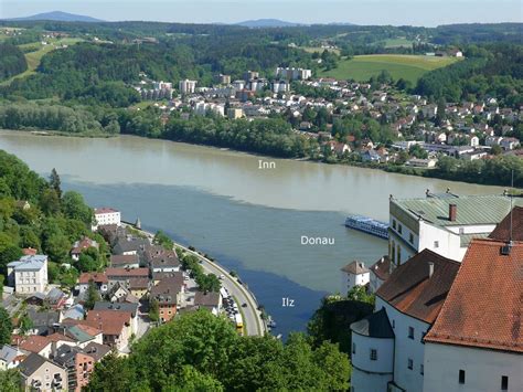 Båssa) is a city in lower bavaria, germany, also known as the dreiflüssestadt (city of three rivers) because the danube is joined there by the inn from the south and the ilz from the north. Wissenswertes zu Donau-Schiffsreisen - Donau-Schiffs-Reise ...
