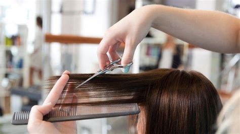 Trending Mimpi Memotong Rambut Orang Lain