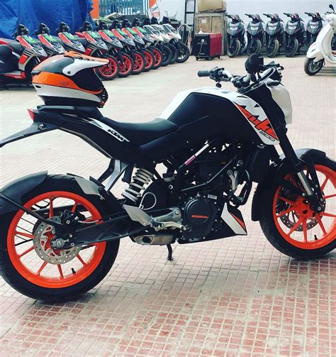 This engine of duke 200 develops a power of 25.83 ps and a torque of 19.5 nm. Used Ktm 200 Duke Bike in Anantnag 2017 model, India at ...
