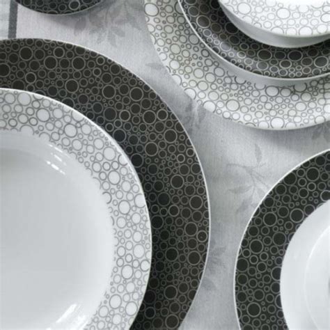 Service de vaisselle au meilleur prix. Service complet de vaisselle en porcelaine Black or White ...