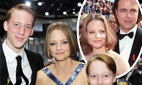 Jodie Foster Gay Actress To Tell Sons Who Their Father Is When They
