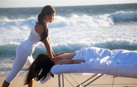 Fiona The Art Of A Blissful Massage Splash Magazines Los Angeles Massage Therapy