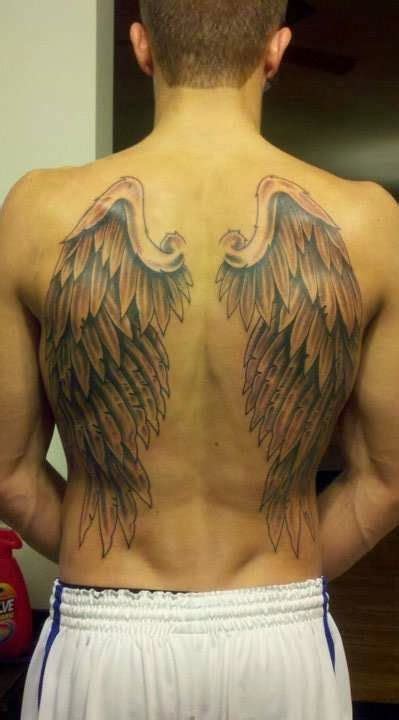 Tatuajes de ángeles en la espalda. Resultado de imagen de tatuaje alas espalda hombre ...