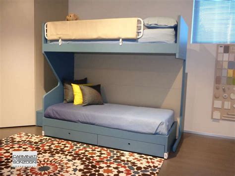 L 260 h 198 p 127,3 cm disponibile in diversi colori maniglie a scelta materassi, guanciali, accessori non compresi tempi di consegna: cameretta con armadio, cabina e letto castello | Carminati ...