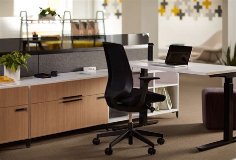 New Ideas for the Way You Work - Touchdown - Knoll | Design planning, Touchdown space, Seating