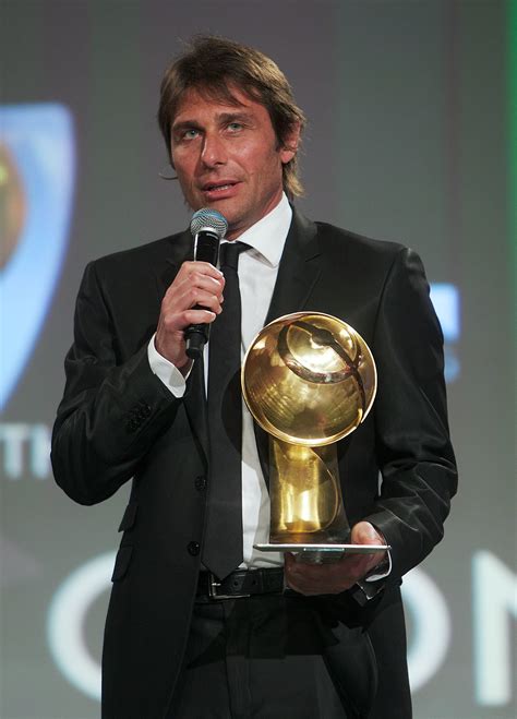 Paolo conte, via con me di #giorgioverdelli conquista il botteghino e torna in sala in tutta italia i ringraziamenti di paolo conte a #venezia77 @la_biennale e l'affettuoso ricordo a renzo fantini. Antonio Conte - Wikipedia, la enciclopedia libre