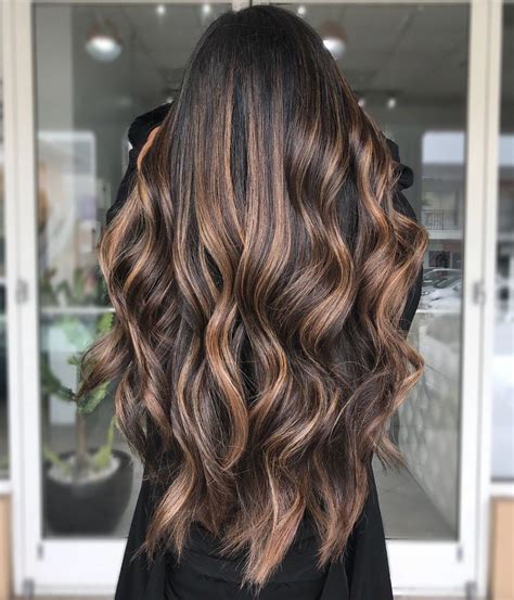 Dark Chocolate Brown Hair Color With Blonde Highlights