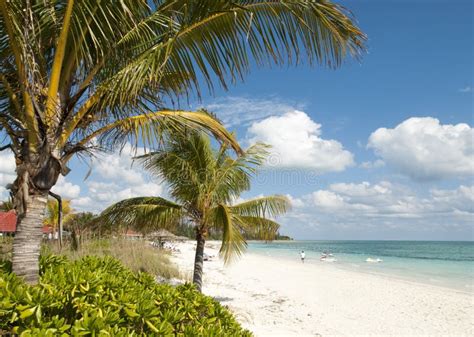 Grand Bahama Island Beach Stock Image Image Of Clouds 88444589