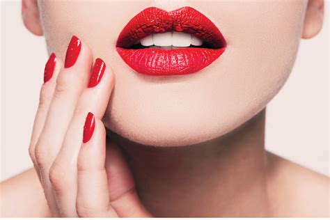 Cek Warna Lipstik Paling Cocok Berdasarkan Zodiak Anda