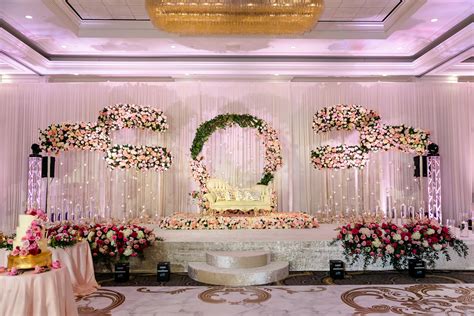 How To Decorate Wedding Venue With Flowers Leadersrooms