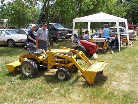Johnny bucket jr and johnny plow jr for simplicity landlord, sovereign and allis chalmers two attachments at once. Allis Chalmers B - 12 with L - 12 loader - Allis ...