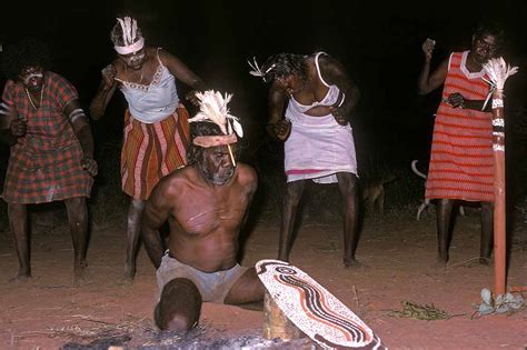 Ceremony With Shield Aboriginal Ceremony Jardiwanpa Central