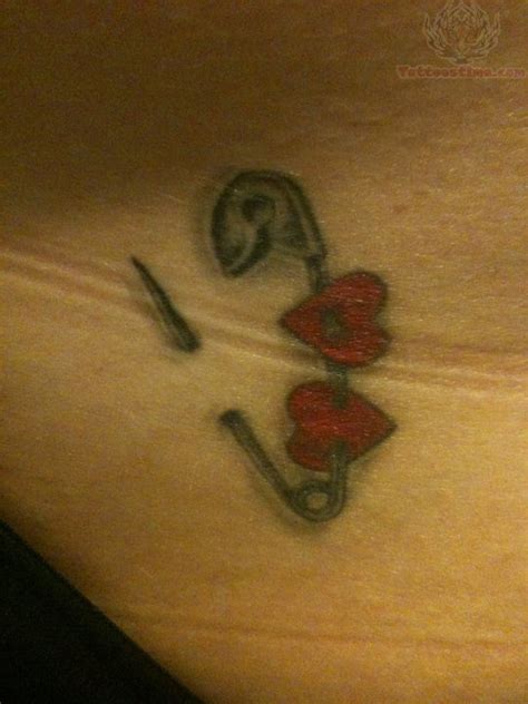 Safety Pin Tattoo Images And Designs