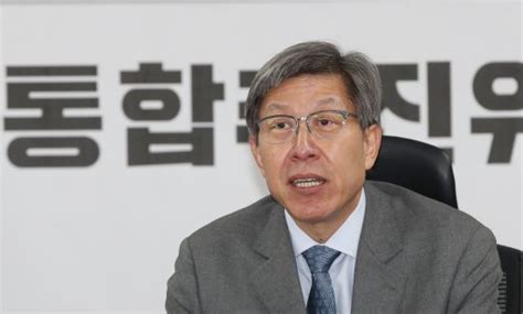 지난 26일(현지시간) 헬리콥터 추락 사고로 사망한 미국프로농구(nba)의 '전설' 코비 브라이언트의 시신. 박형준 "통합만 되면 뒤주에도 들어갈 수 있다"-국민일보