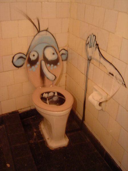 Unusual Toilets Page 1