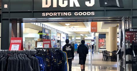 Dicks Sporting Goods Destroys Over 5 Million Worth Of Assault Rifles