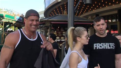 Jose Canseco Hangs Out With Hot Daughters Bf Doesnt Shoot Him