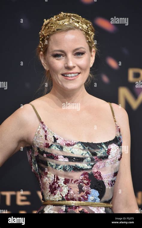 american actress elizabeth banks attends to the premiere of the hunger games mockingjay part