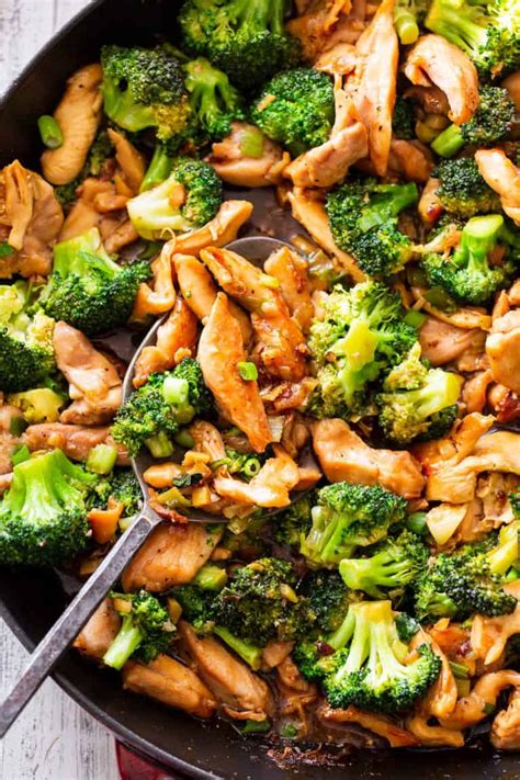 paleo chicken and broccoli stir fry {whole30 keto}